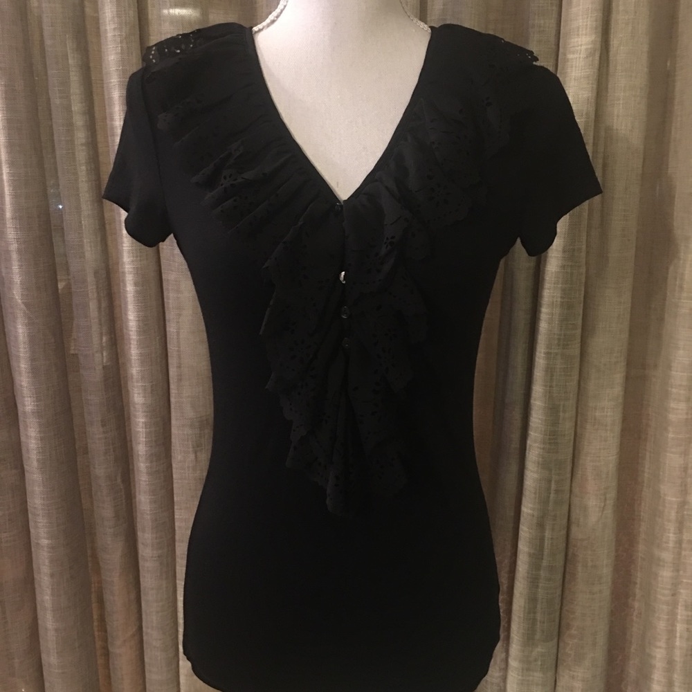 🛍 3 for $12 | black ruffled shirt